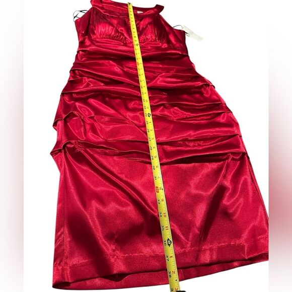 Signature by Sangria NWT Red Cocktail Satin Prom Dress Size 8 - Picture 9 of 12